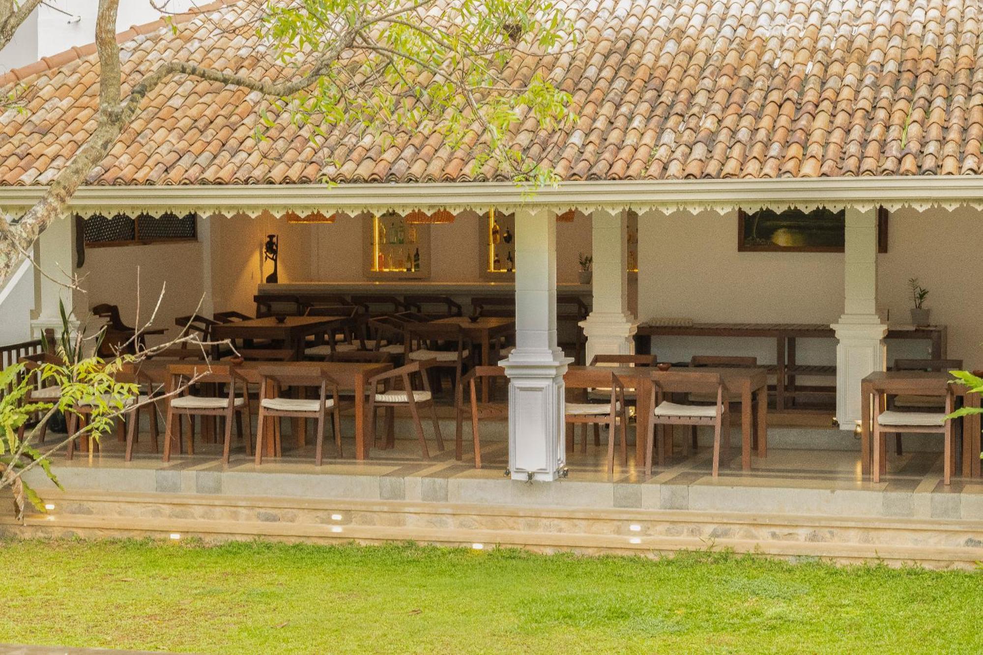 Serenity Boutique - Hotel Unawatuna